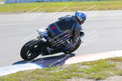 media/Jan-20-2023-Fastrack Riders (Fri) [[f2ad32aba3]]/Private/session 3 turn 9/